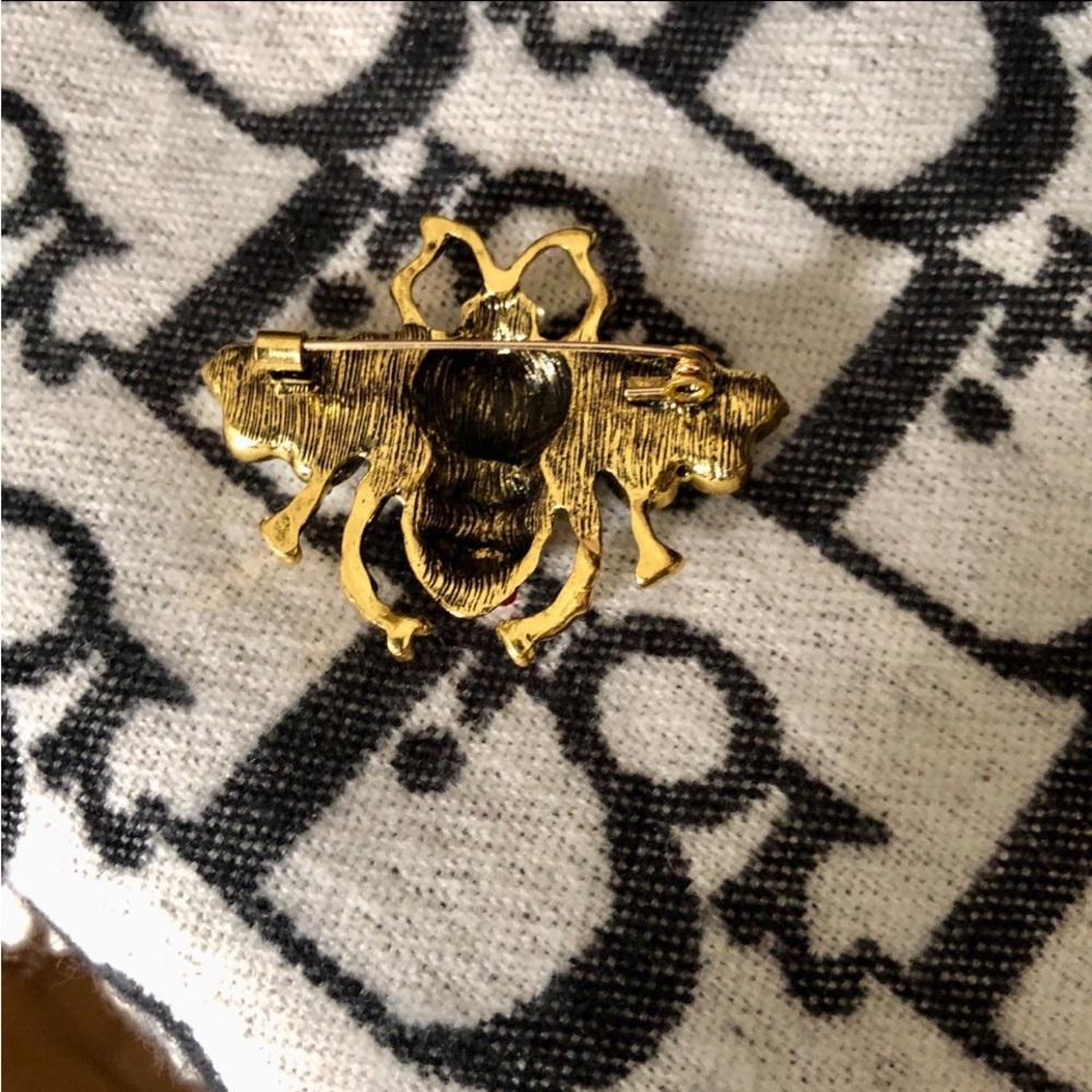 🎉New Fashion Pearl Bee Gold Bronze Color Brooch Pin - Picture 8 of 11